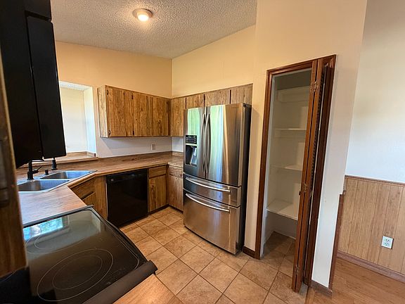 3rd image of 2153 Brewster Dr