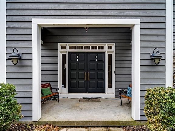 5th image of 6027 Benken Ln