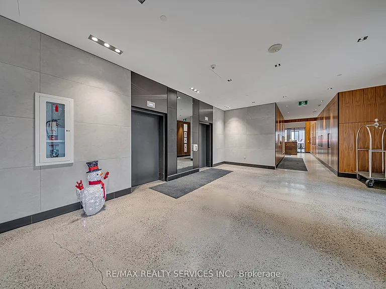 501 Adelaide St W #1404 — Photo 39