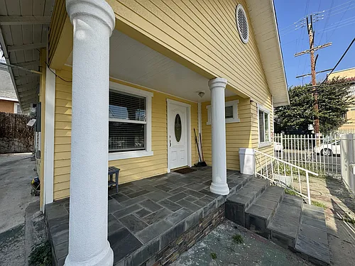 227 N Bixel St Photo 1