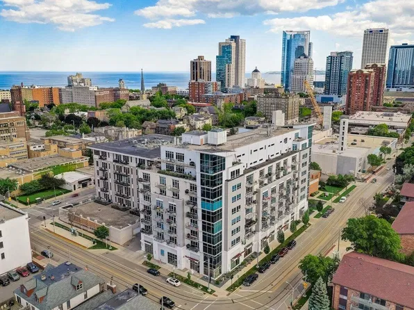 601 E Ogden AVENUE #712, Milwaukee, WI 53202