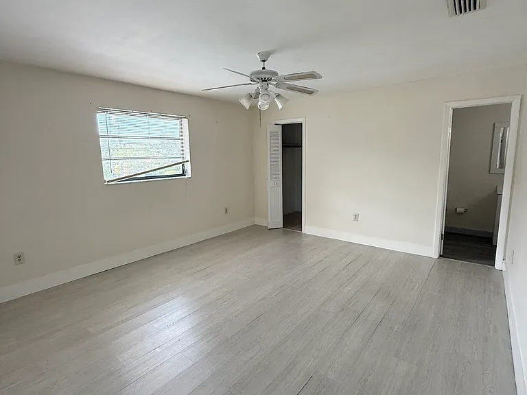 8853 SW 38th St — Photo 6