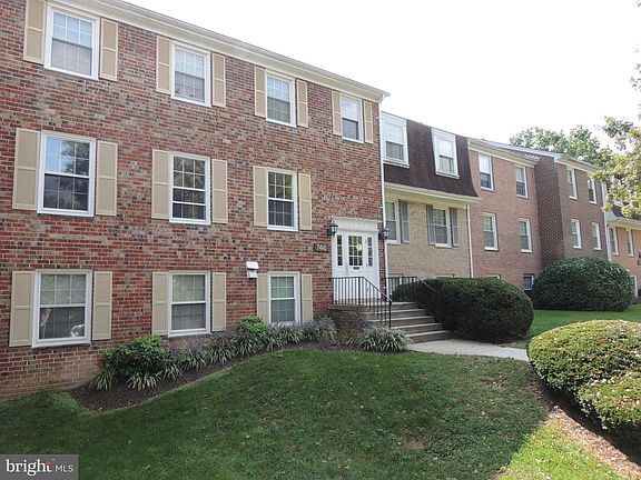 2nd image of 746 Quince Orchard Blvd #10