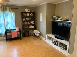 1006 N Maple St, Stuttgart, AR 72160