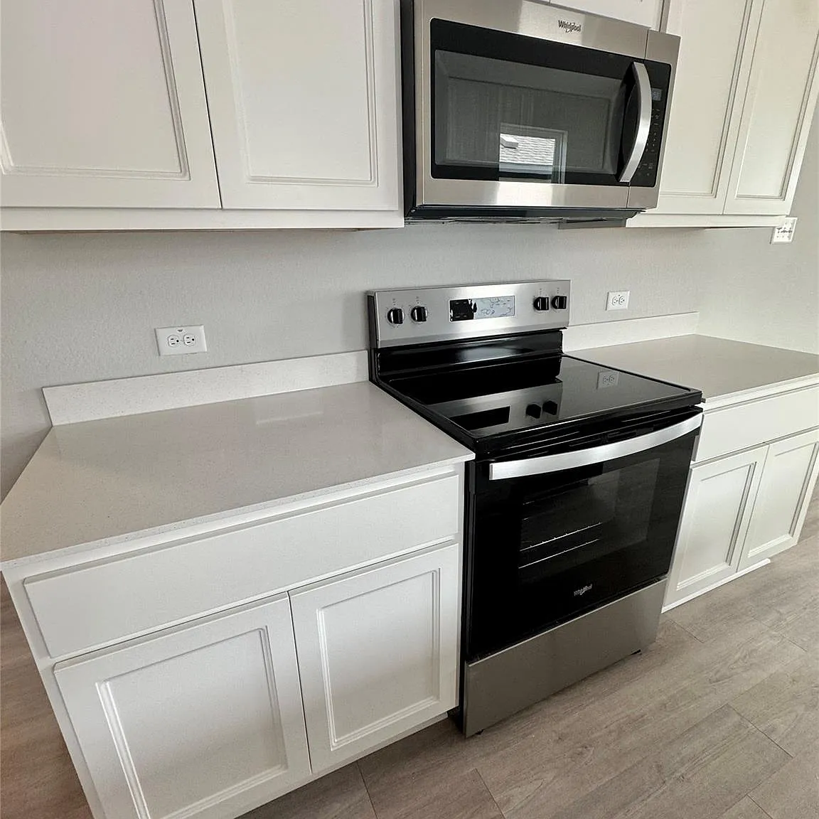 3 bed, 2.0 bath, 1288 sqft, $1,795 — Photo 3