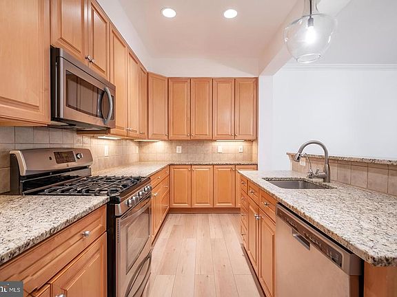 4th image of 10328 Sager Ave Unit 217