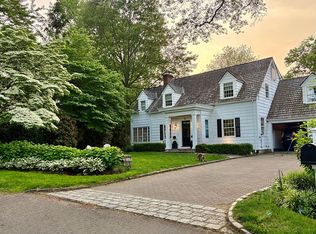 24 Winthrop Dr, Riverside, CT 06878