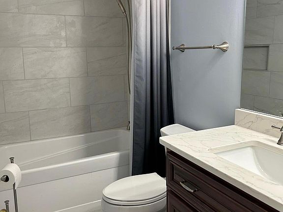 4th image of 3364 Montavesta Rd