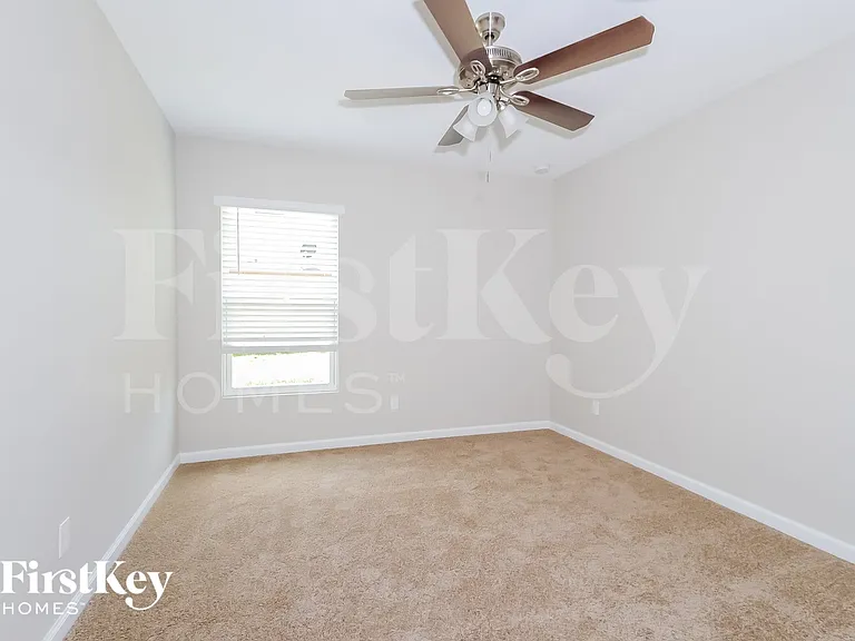 643 SW Sail Ter — Photo 12
