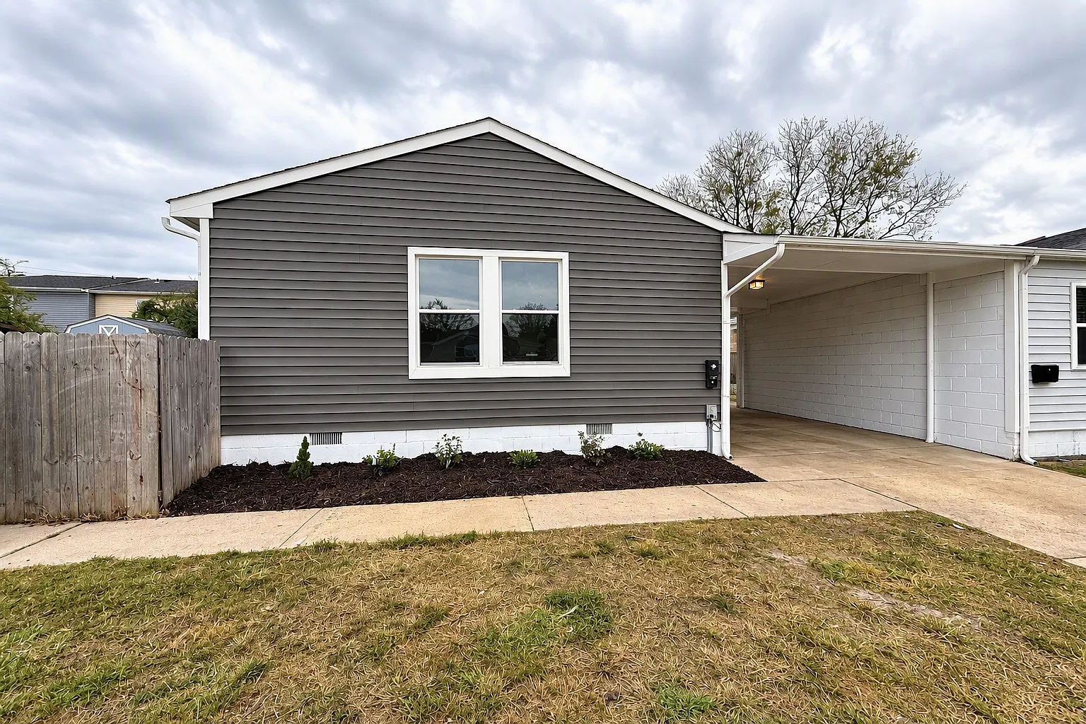 3 bed, 1104 sqft, $2,200 — Photo 3