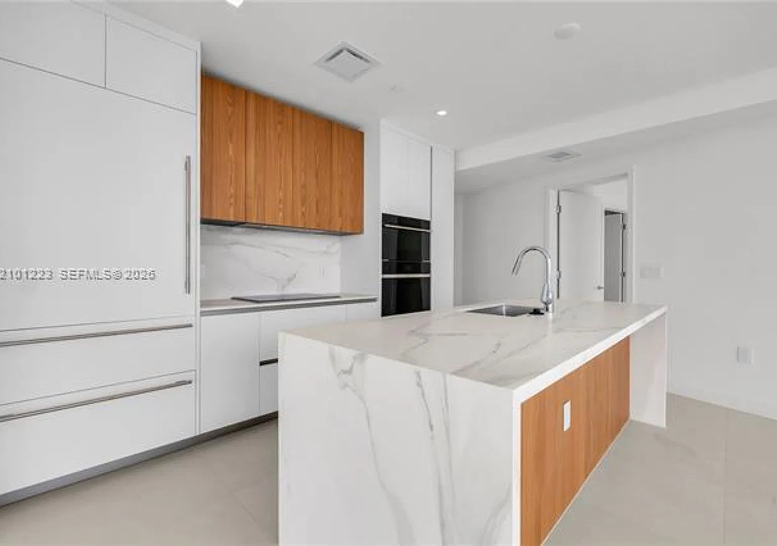 1400 Biscayne Blvd cu-1901, Miami, FL 33132 — Photo 2
