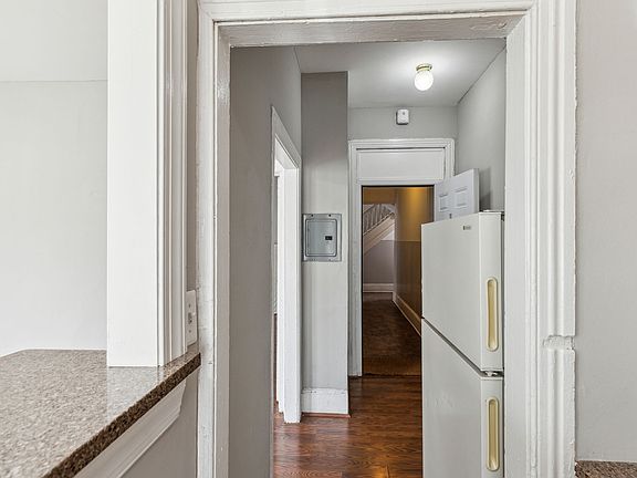 3rd image of 501 N 35th St