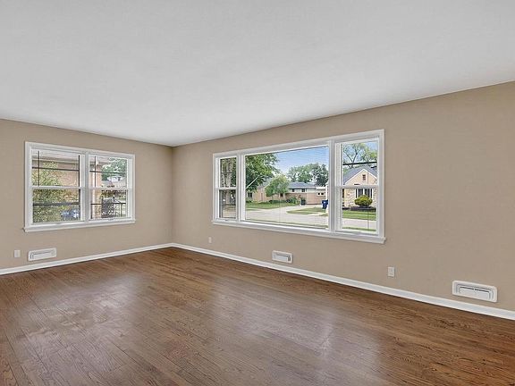 3rd image of 2303 Lawn STREET