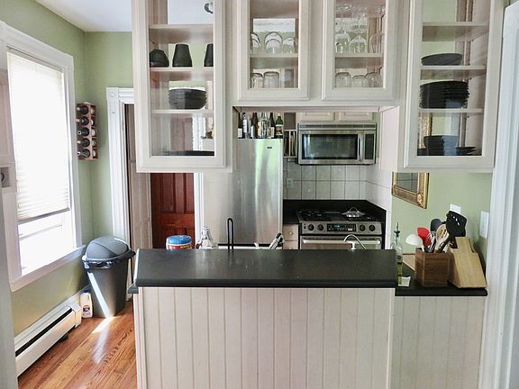 2nd image of 157 N St APT 1