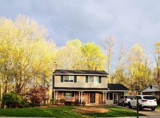 5360 Gainsborough Dr, Fairfax, VA 22032