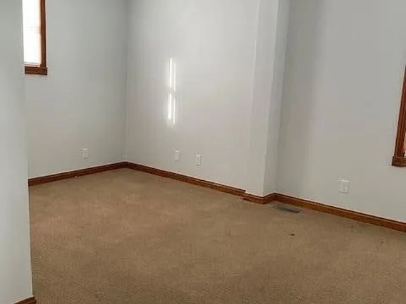 5th image of 116 Kingsbury Ave #2