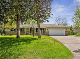 1011 94th St E, Bloomington, MN 55420
