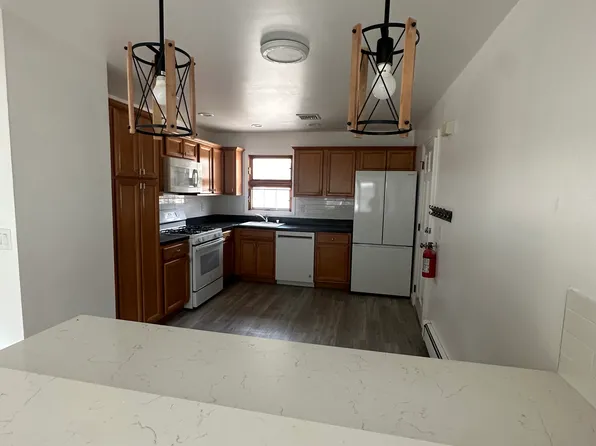 27 Vreeland St Floor 2, Lodi, NJ 07644