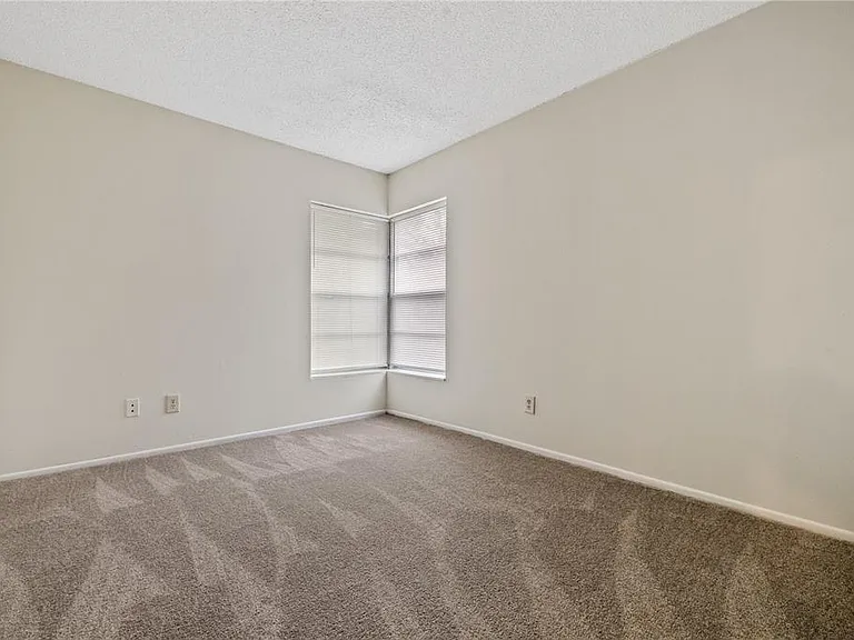 8529 Renald Blvd — Photo 14