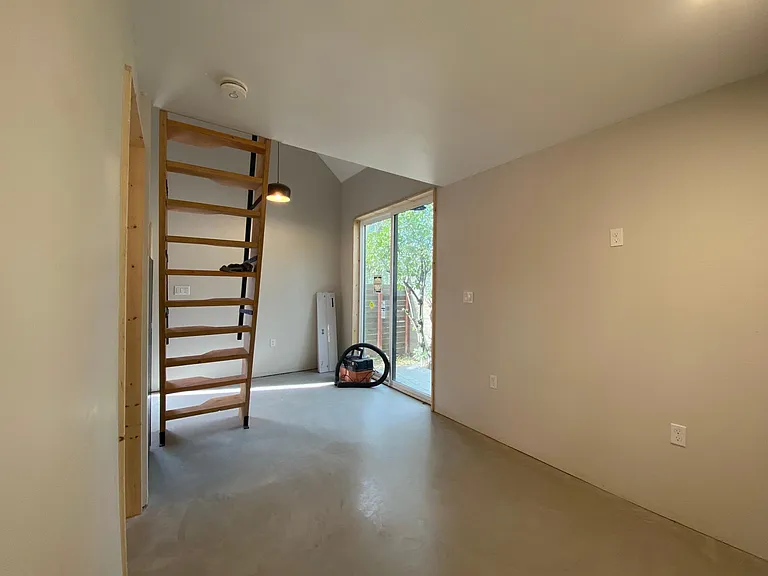 5505 Marconi Ave — Photo 6