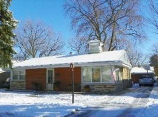 9841 S Maplewood Ave, Evergreen Park, IL 60805