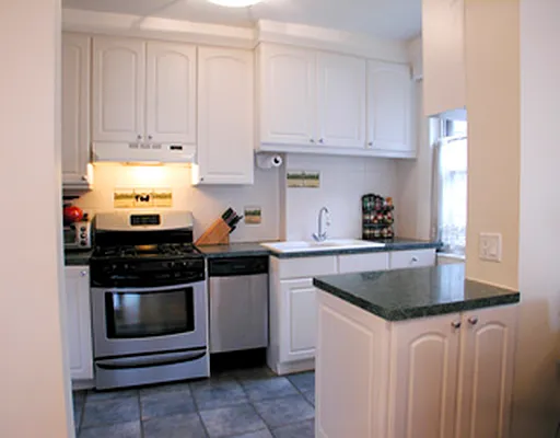 Sold by Simone Song Properties, LLC | media 25