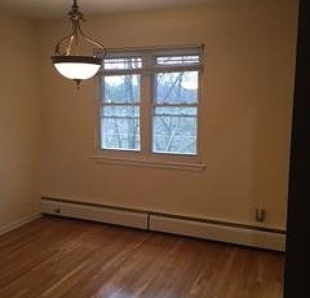 3rd image of 79 Roseland Ave APT 84