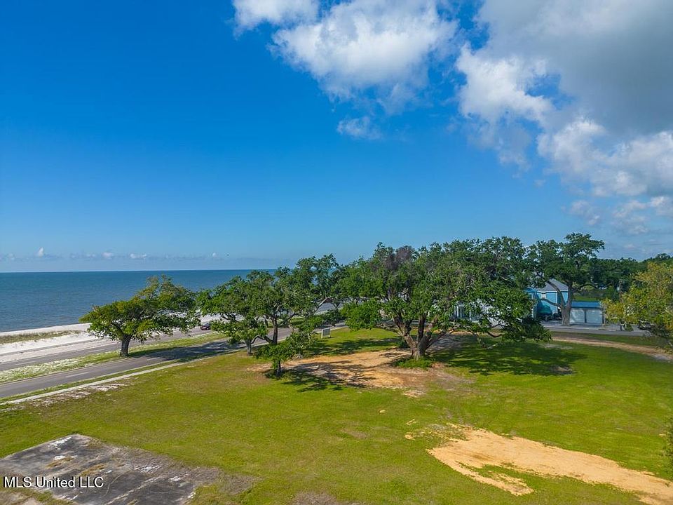 1st image of 0 W Beach Blvd
