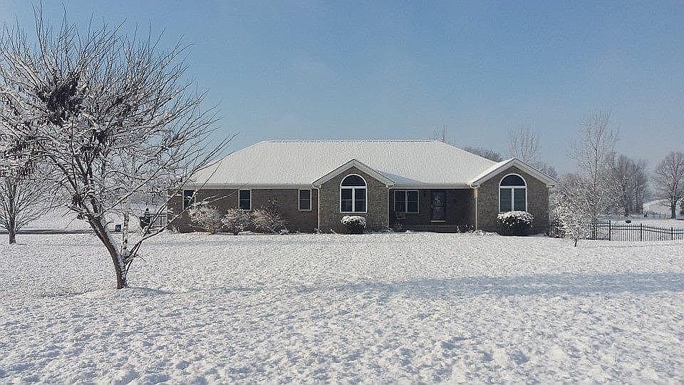 1st image of 706 Crestview Dr