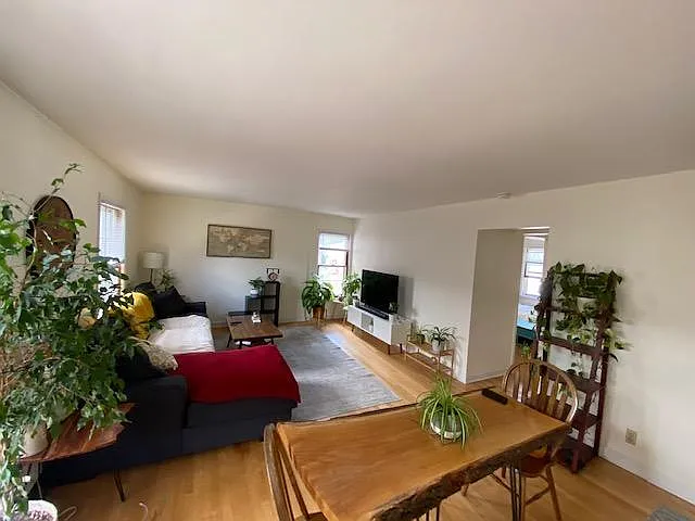 4961 N Santa Monica Blvd — Photo 20