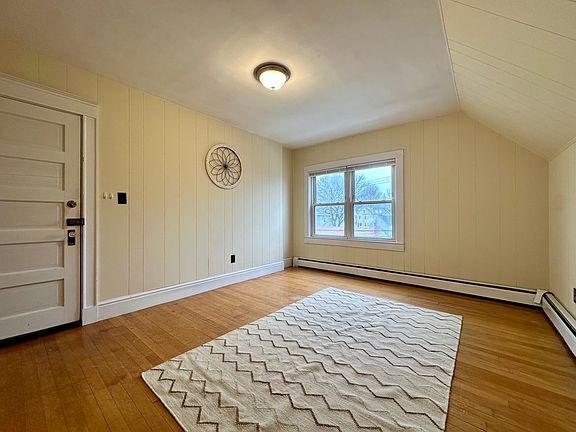 4th image of 58-60 Franklin St #2