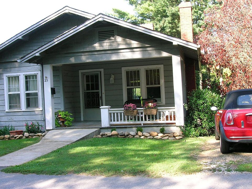 25 Parkman Front of home