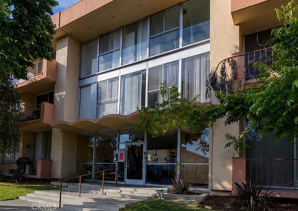 1st image of 855 Victor Ave APT 217