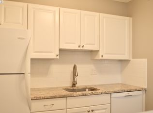 2702 SE 138th Ave APT 18, Portland, OR 97236