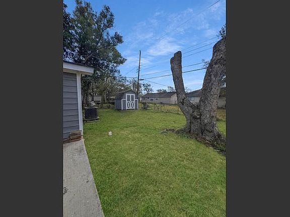 2nd image of 3701 Ridgemont Dr