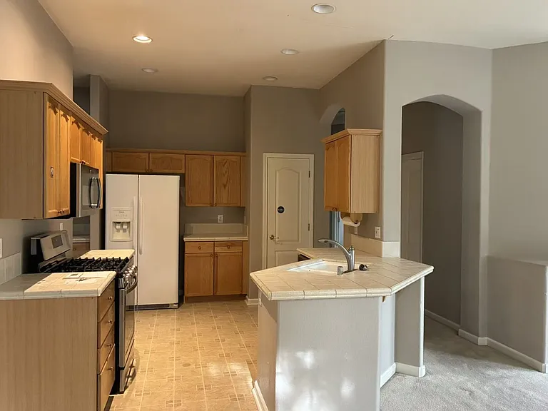 1497 Wessex Cir — Photo 4