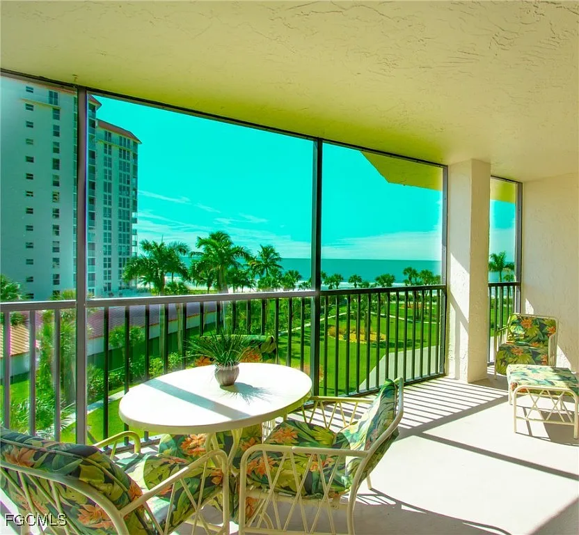 3 bed, 2.0 bath, 2003 sqft, $14,000 — Photo 2