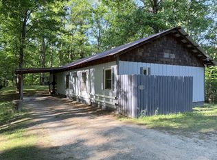 255 Robin Ln, Saluda, NC 28773