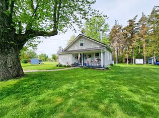 3742 Oakmount Rd, Bloomfield, NY 14469