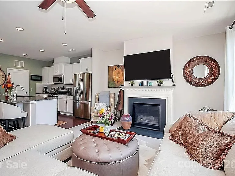 1502 Sharon Rd W — Photo 25