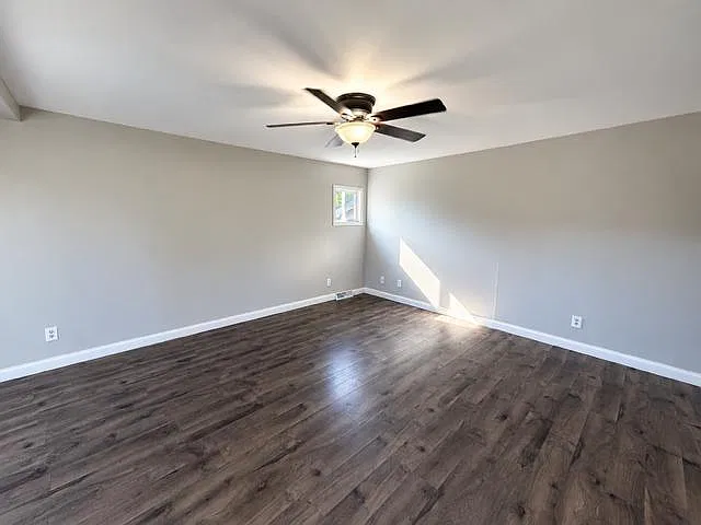 3236 Hopkins St — Photo 4