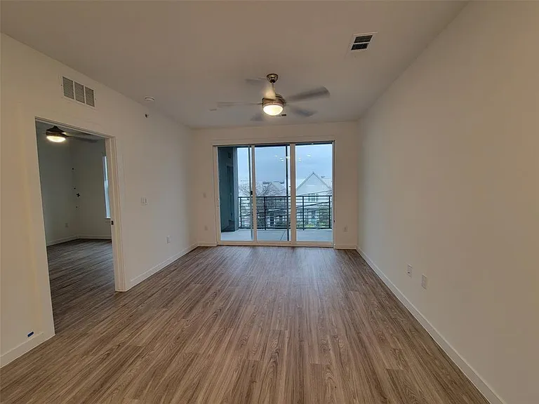 4801 Springdale Rd #2211 — Photo 9