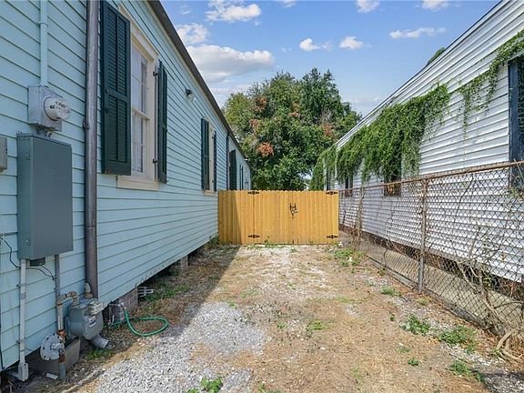2nd image of 1659 N Galvez St
