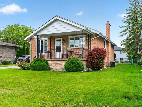 365 Oak St, Gananoque, ON K7G 2R7