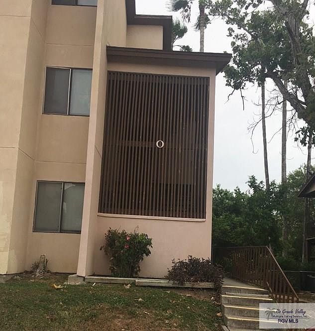 1st image of 305 Calle Amistosa