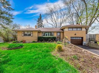 1627 Janet St, Downers Grove, IL 60515