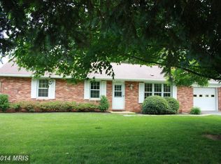 24935 Woodfield School Rd, Gaithersburg, MD 20882