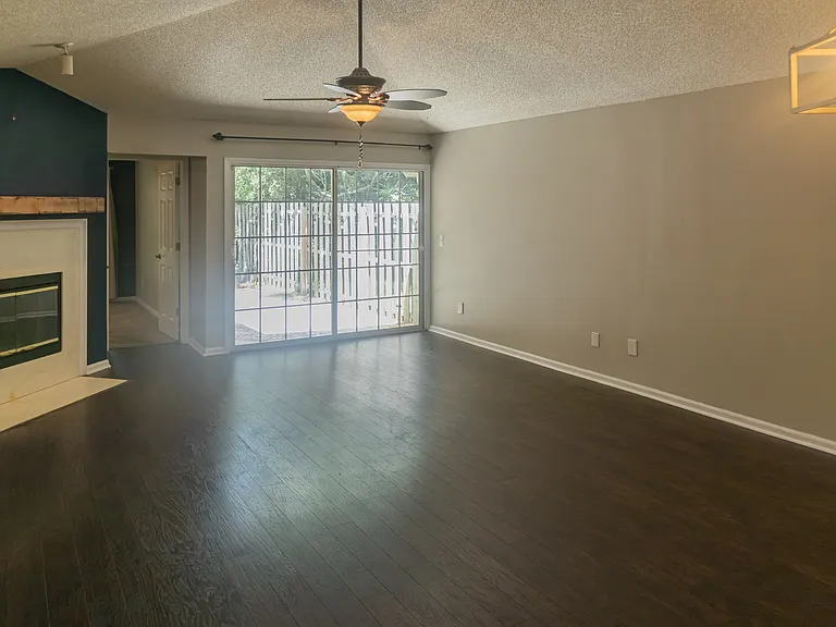 1714 Ashmore Green Dr — Photo 6