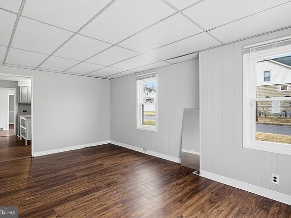 3rd image of 3021 Arizona Ave
