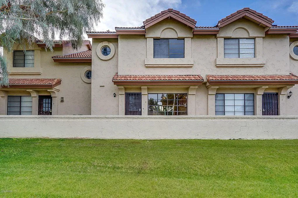 2985 N Oregon St — Photo 1